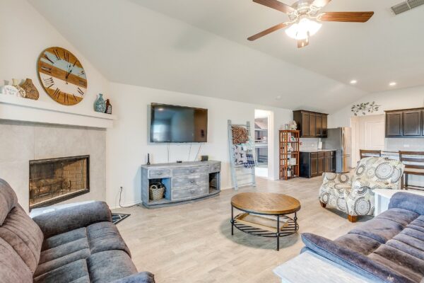 An image that shows 6512 Molly Anita Drive (13 Of 42)