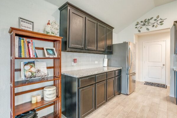 An image that shows 6512 Molly Anita Drive (15 Of 42)