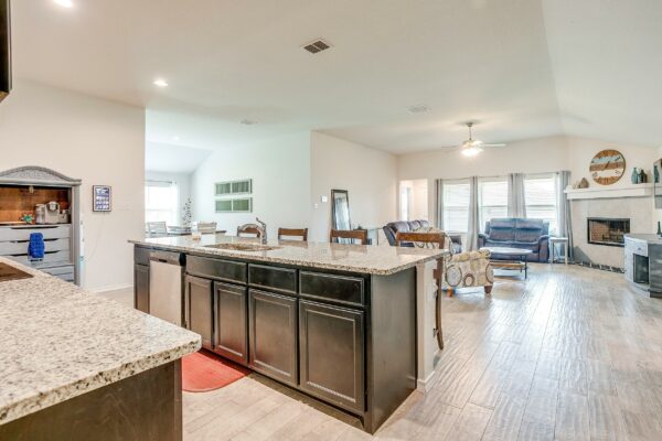 An image that shows 6512 Molly Anita Drive (19 Of 42)