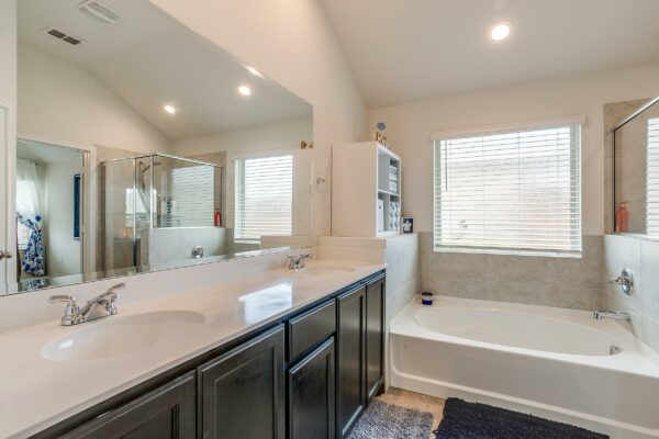 An image that shows 6512 Molly Anita Drive (24 Of 42)