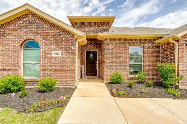 An image that shows 6512 Molly Anita Drive (4 Of 42)
