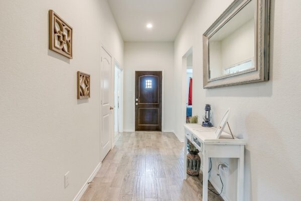 An image that shows 6512 Molly Anita Drive (5 Of 42)