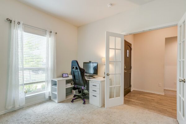 An image that shows 6512 Molly Anita Drive (7 Of 42)