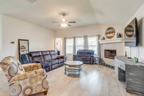 An image that shows 6512 Molly Anita Drive (9 Of 42)