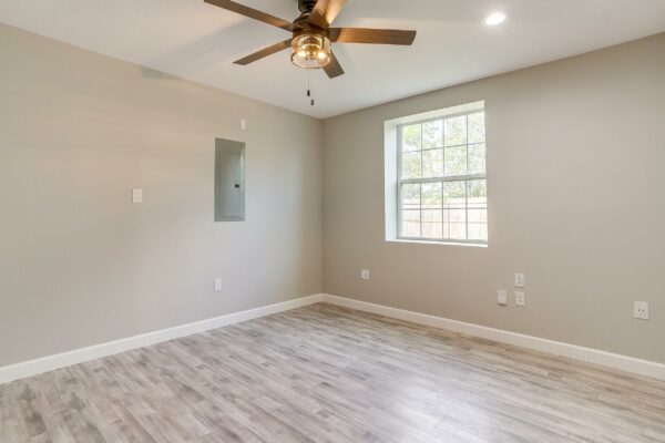 An image that shows 12437 Oak Grove Rd S (36 Of 71)