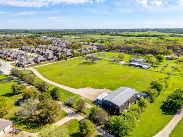 An image that shows 12437 Oak Grove Rd S (6 Of 71)