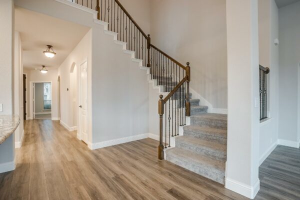 An image that shows 1032 Scarlet Oak Dr (29 Of 48)