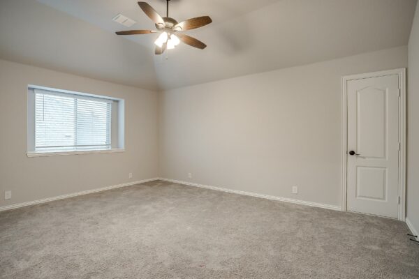 An image that shows 1032 Scarlet Oak Dr (38 Of 48)