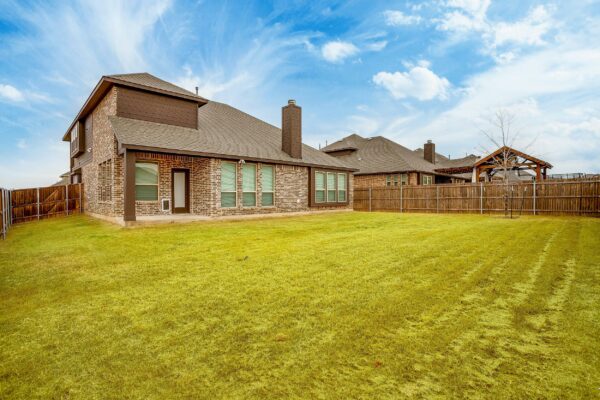 An image that shows 1032 Scarlet Oak Dr (44 Of 48)