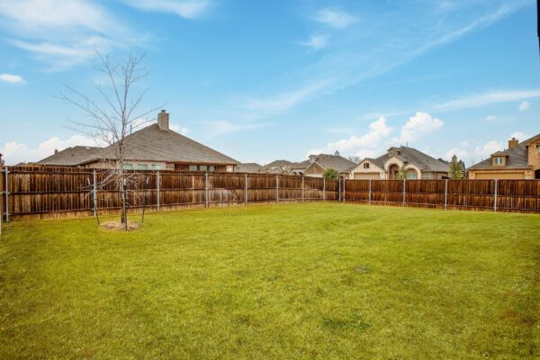 An image that shows 1032 Scarlet Oak Dr (46 Of 48)