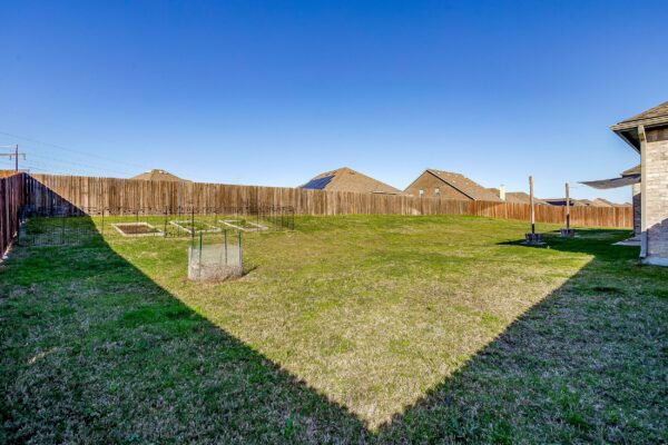 An image that shows 124 Sapphire Lane (36 Of 40)