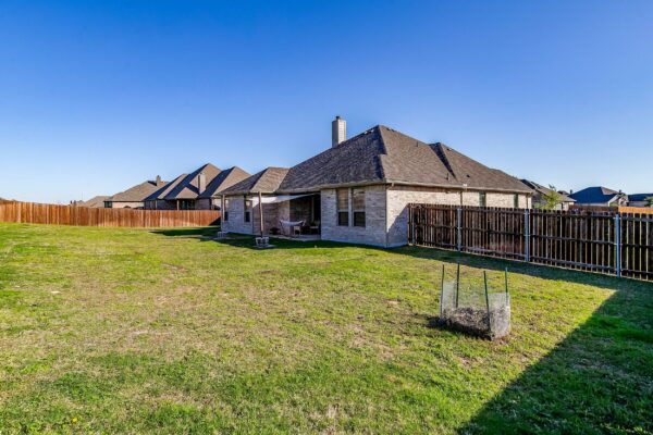 An image that shows 124 Sapphire Lane (37 Of 40)