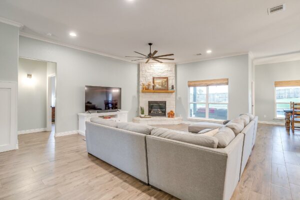 An image that shows 2278 Arbor Spring Ct (13 Of 56)