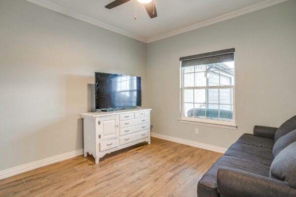 An image that shows 2278 Arbor Spring Ct (8 Of 56)