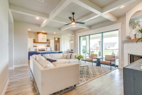 An image that shows 6341 Rhoden Ave (17 Of 75)