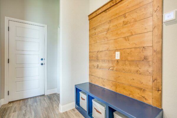 An image that shows 6341 Rhoden Ave (32 Of 75)