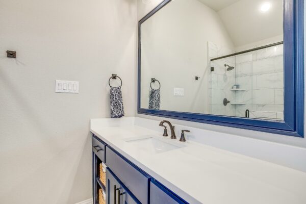 An image that shows 6341 Rhoden Ave (38 Of 75)