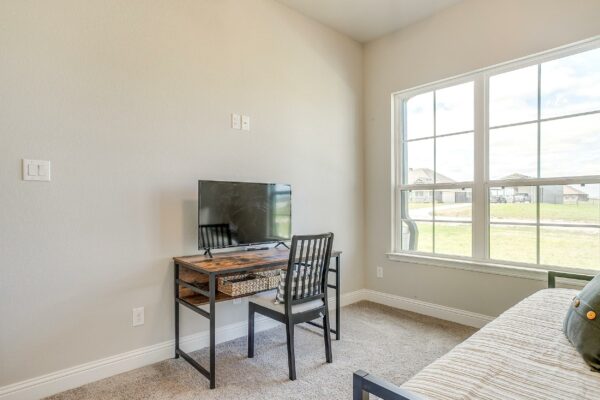 An image that shows 6341 Rhoden Ave (49 Of 75)