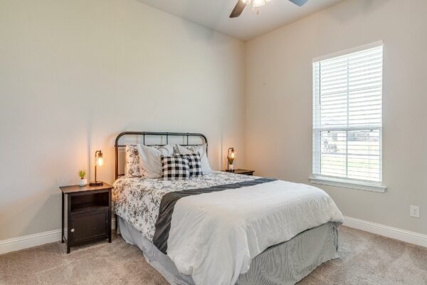 An image that shows 6341 Rhoden Ave (50 Of 75)