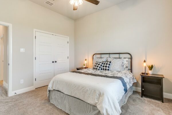 An image that shows 6341 Rhoden Ave (53 Of 75)