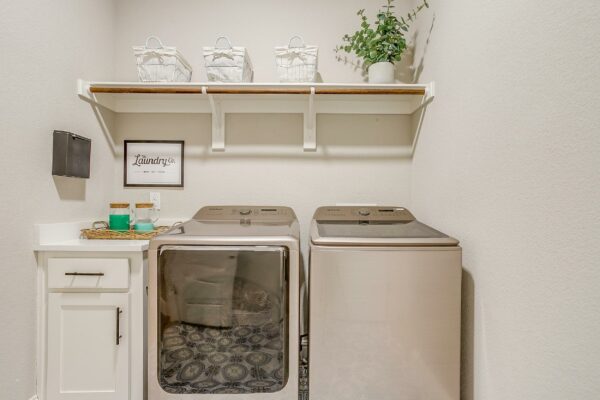An image that shows 6341 Rhoden Ave (62 Of 75)