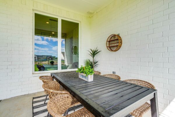 An image that shows 6341 Rhoden Ave (68 Of 75)