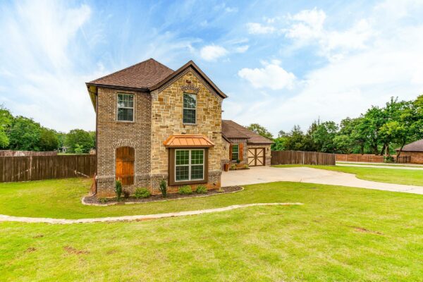 An image that shows 7350 Weatherby Rd. (1 Of 40)