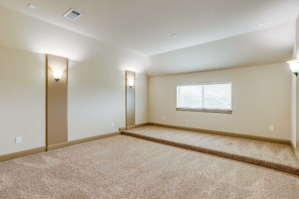 An image that shows 7350 Weatherby Rd. (23 Of 40)