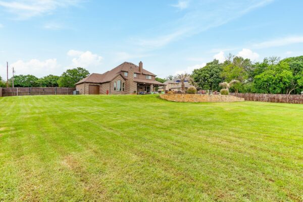 An image that shows 7350 Weatherby Rd. (38 Of 40)