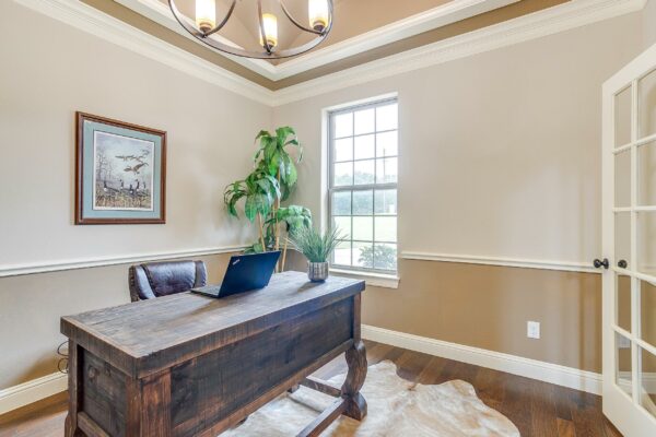 An image that shows 7350 Weatherby Rd. (6 Of 40)