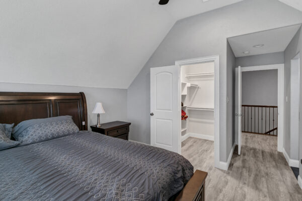 An image that shows 12 Modlux.media.10027 Wild Rose Cir Dsc00665