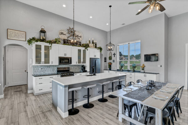 An image that shows 20 Modlux.media.10027 Wild Rose Cir Dsc00730