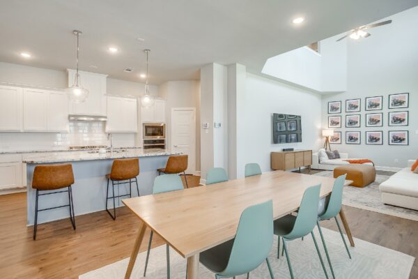 An image that shows 14425 Balmoral Place (18 Of 45)