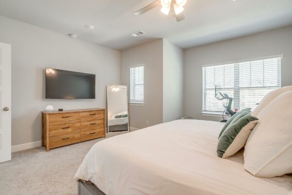 An image that shows 14425 Balmoral Place (35 Of 45)