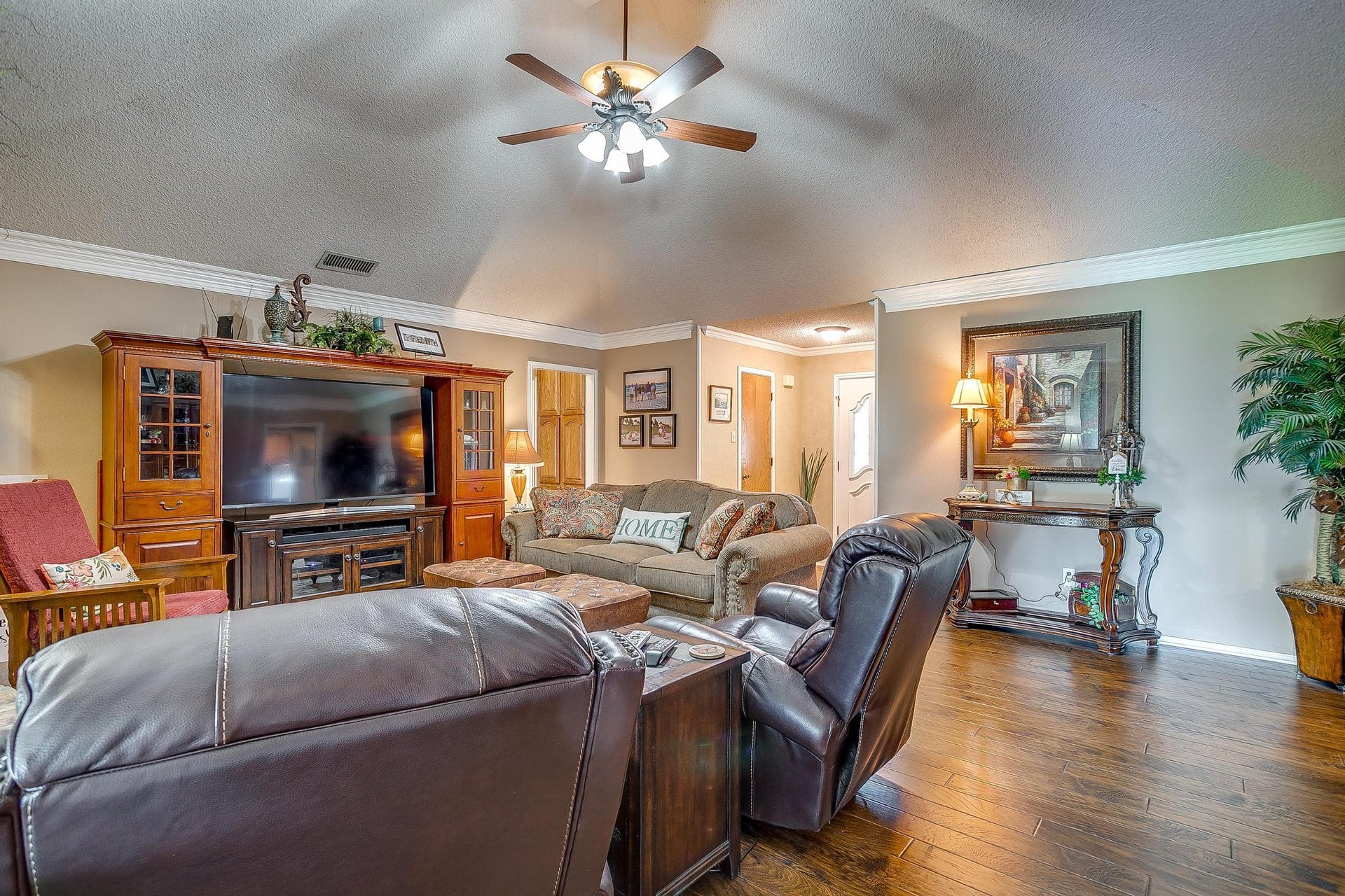 An image that shows 717 J Marie Ct (10 Of 46)
