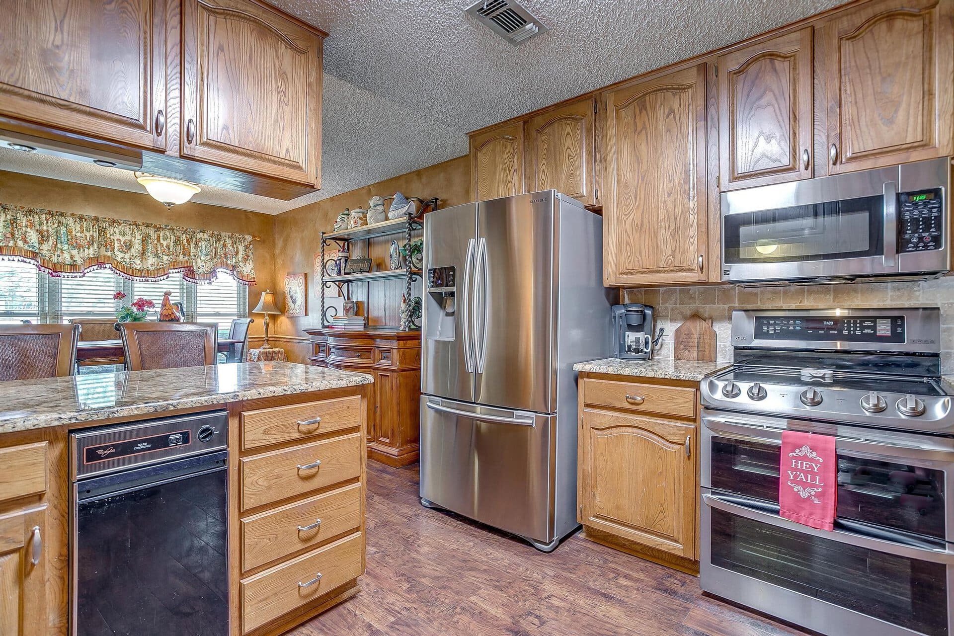 An image that shows 717 J Marie Ct (14 Of 46)