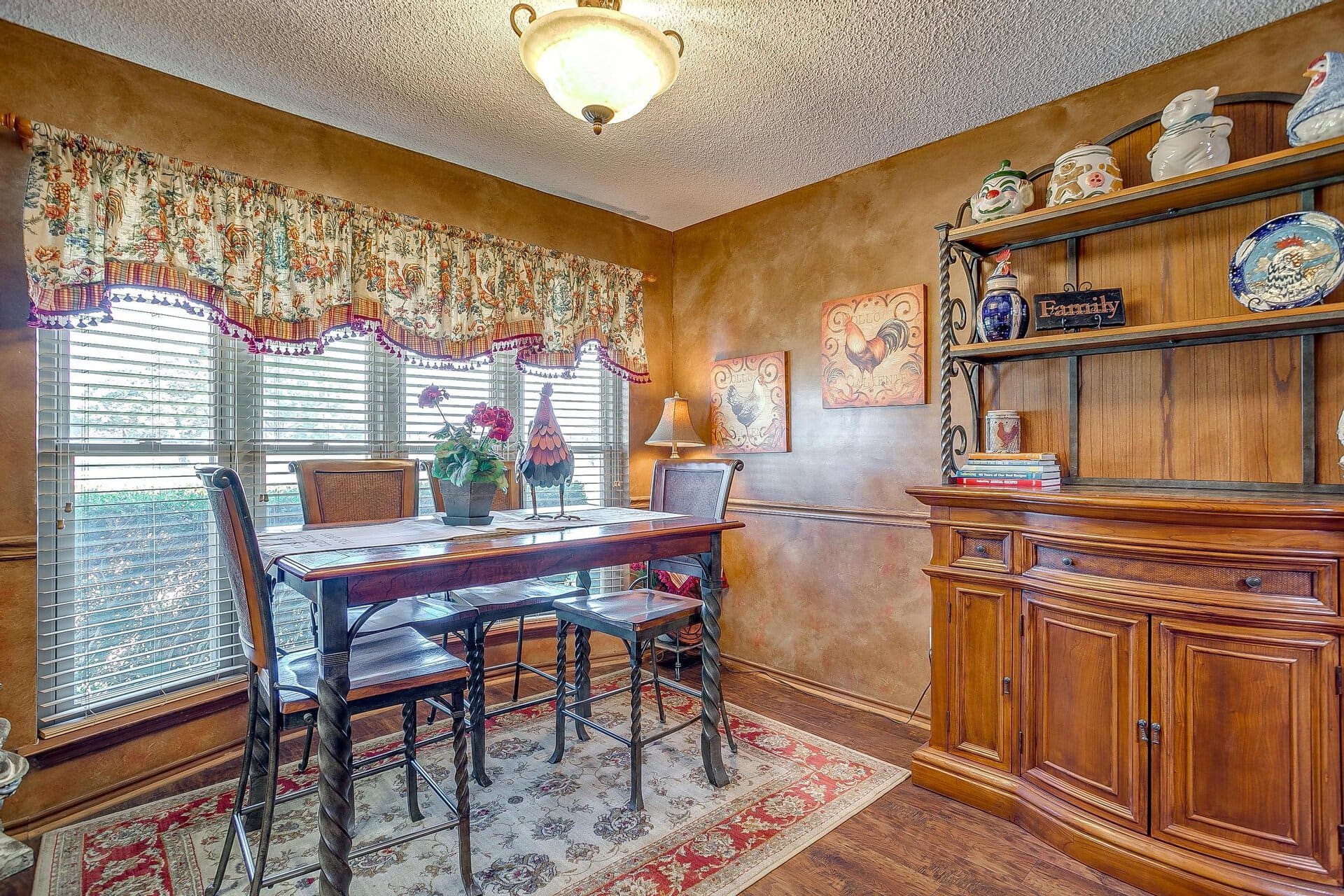 An image that shows 717 J Marie Ct (18 Of 46)