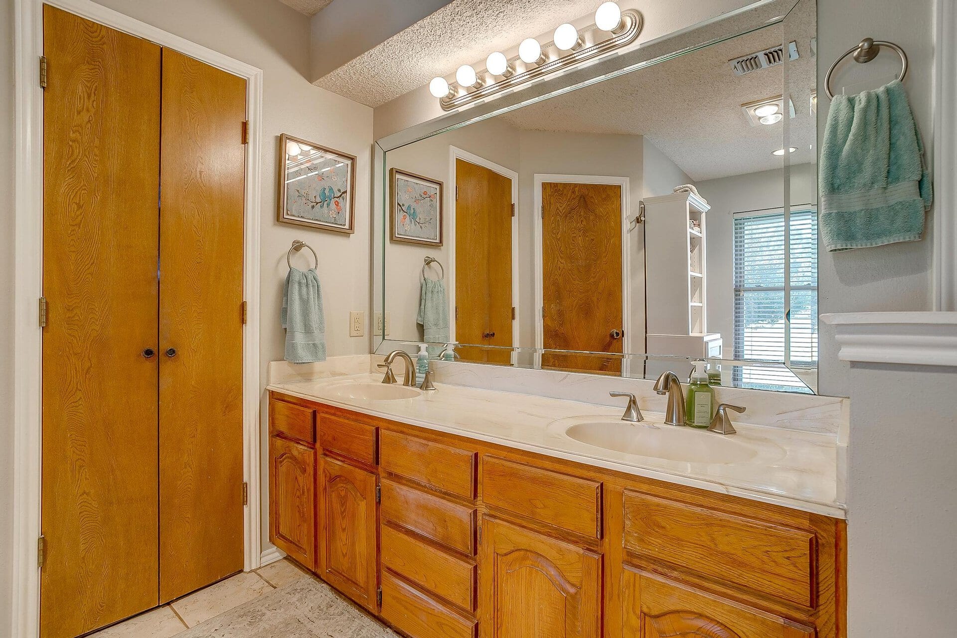 An image that shows 717 J Marie Ct (24 Of 46)