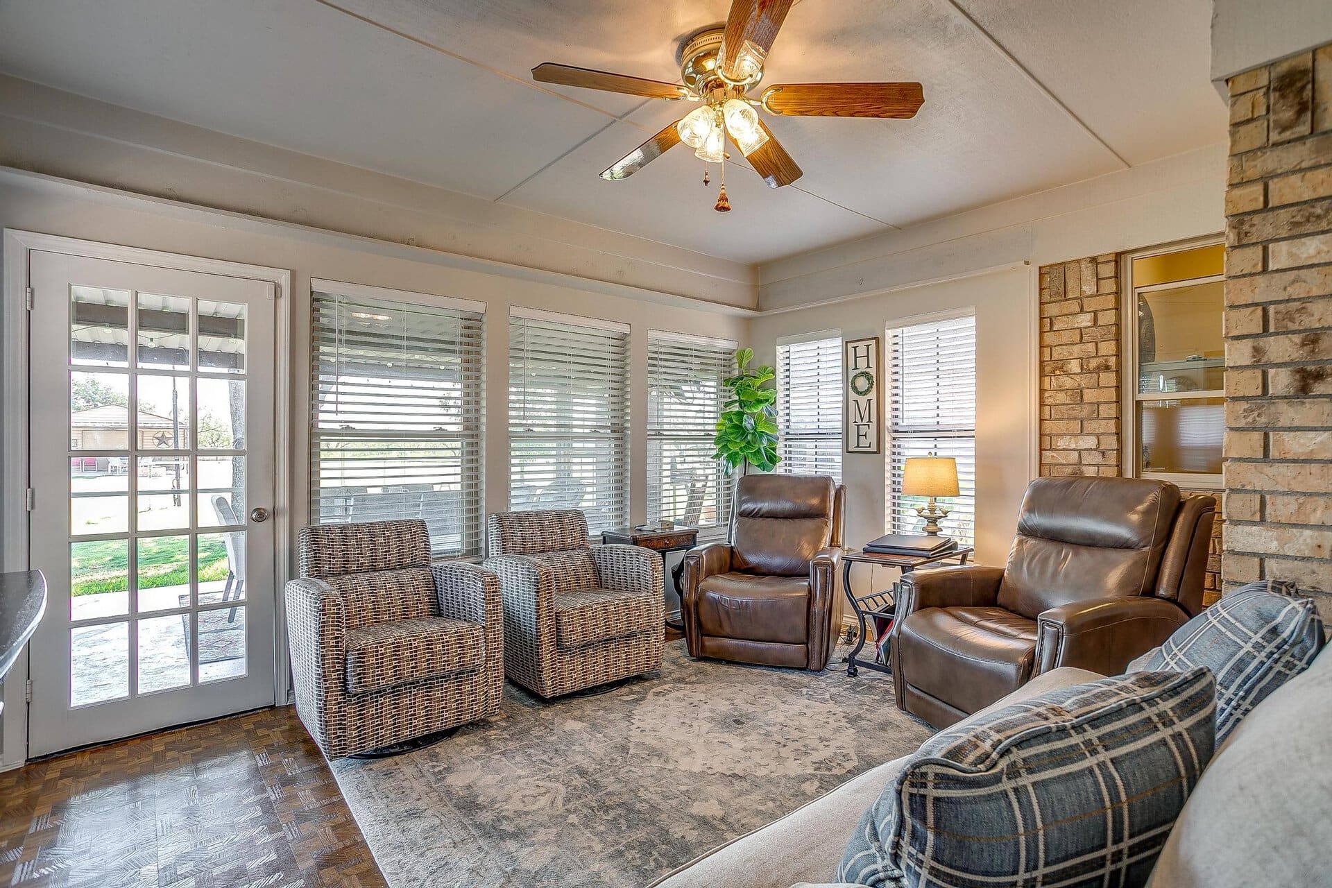 An image that shows 717 J Marie Ct (32 Of 46)
