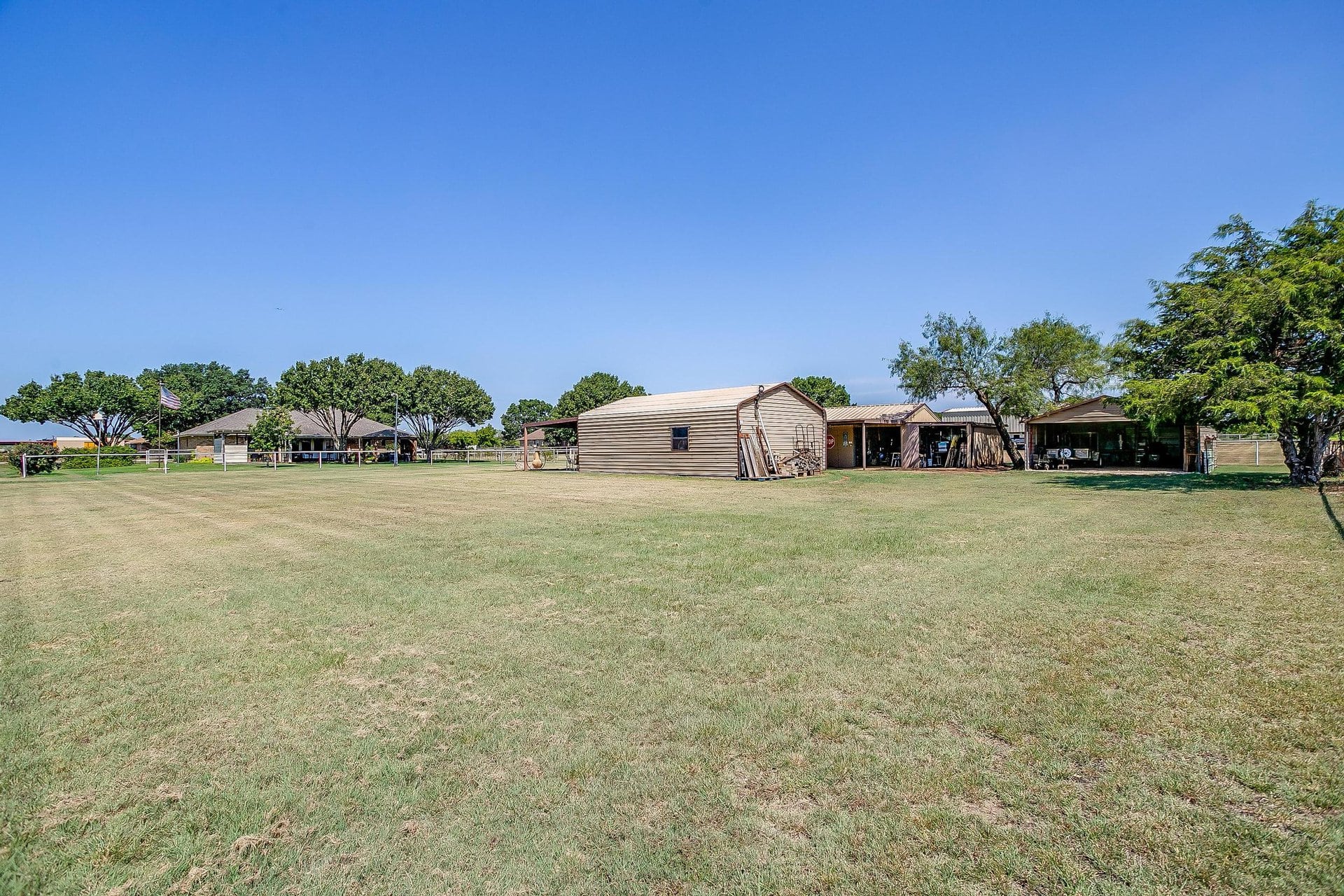An image that shows 717 J Marie Ct (37 Of 46)