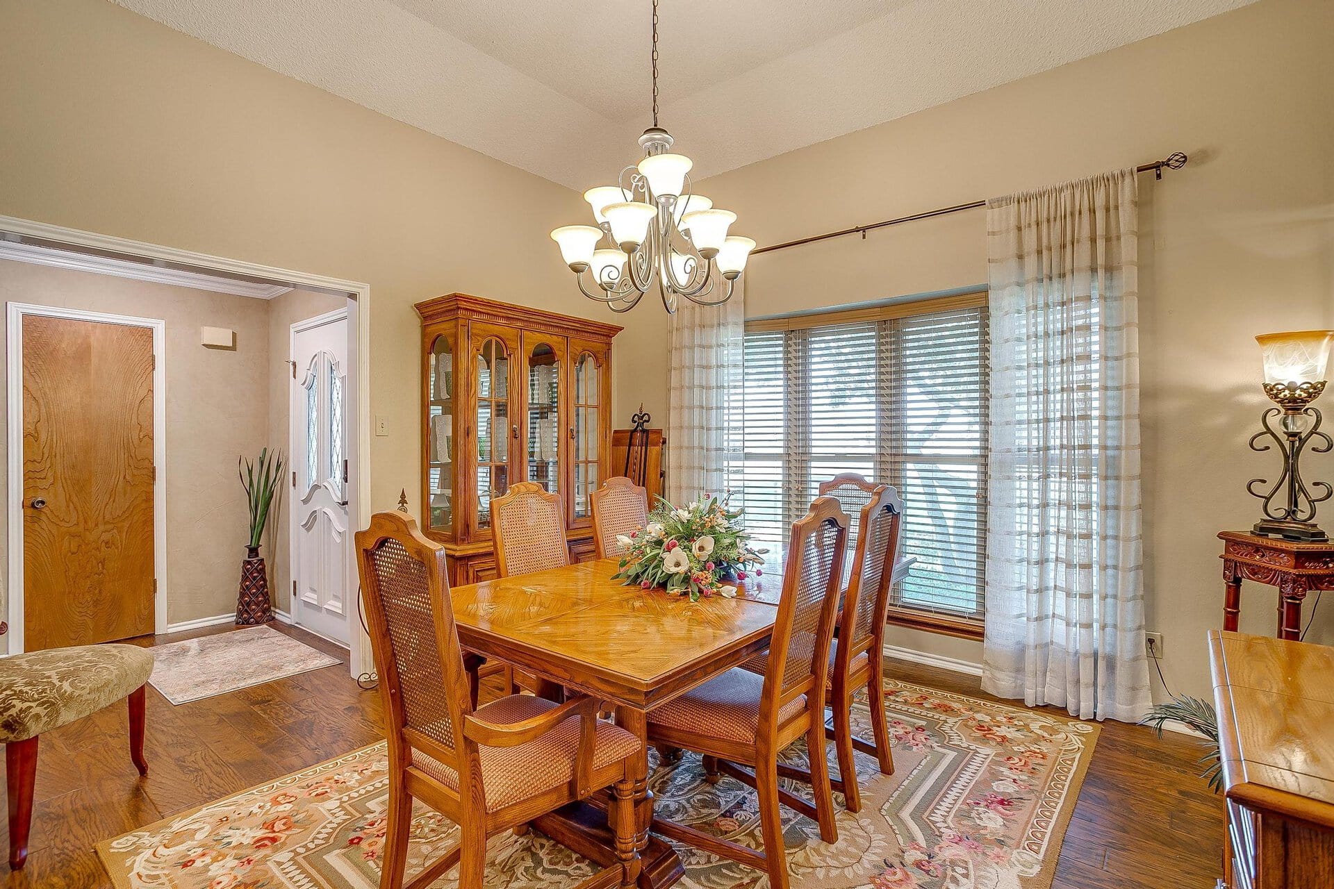 An image that shows 717 J Marie Ct (7 Of 46)