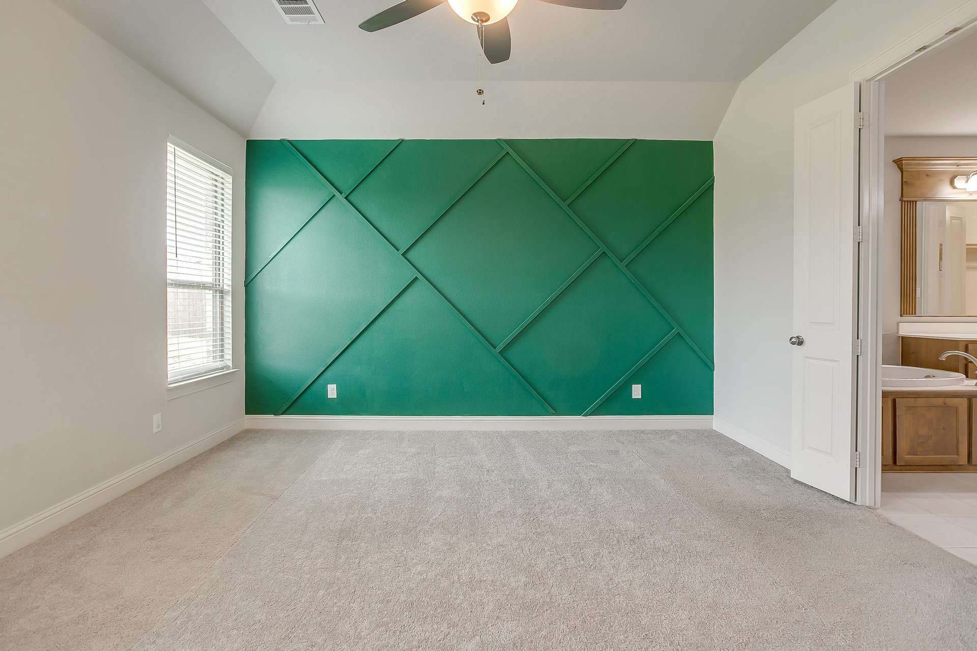 An image that shows 124 Sapphire Lane (14 Of 38)