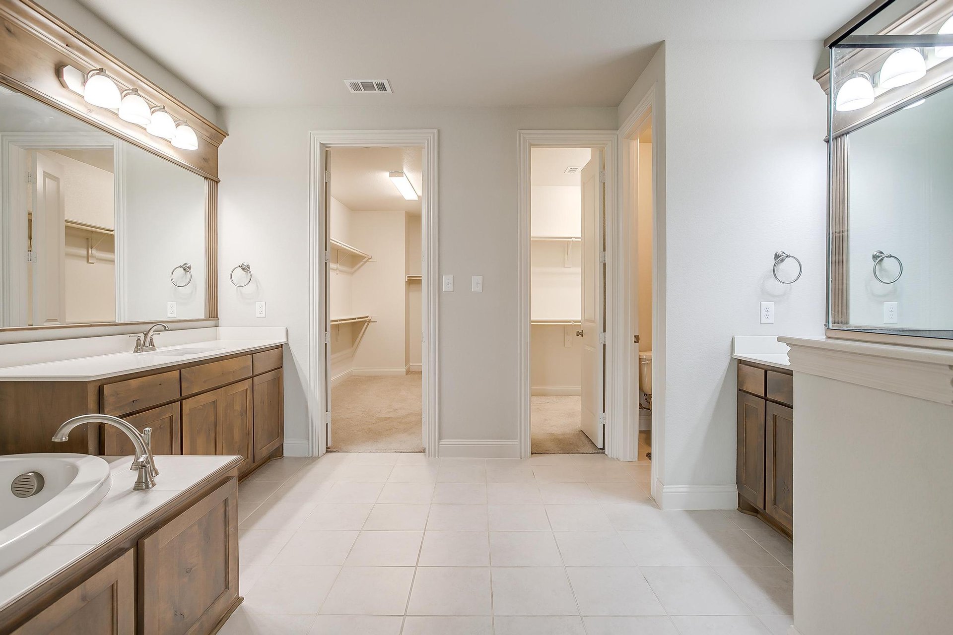 An image that shows 124 Sapphire Lane (17 Of 38)