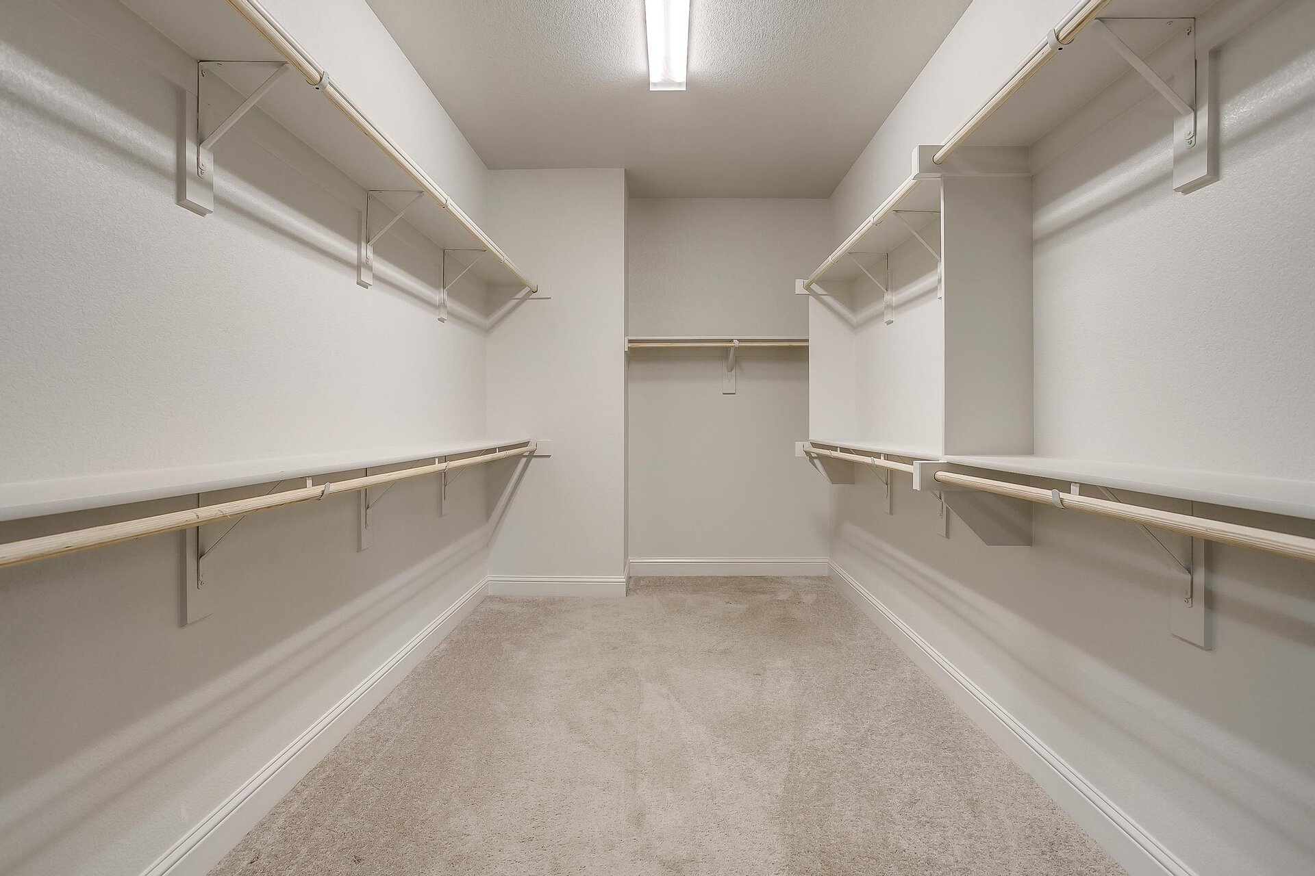 An image that shows 124 Sapphire Lane (22 Of 38)
