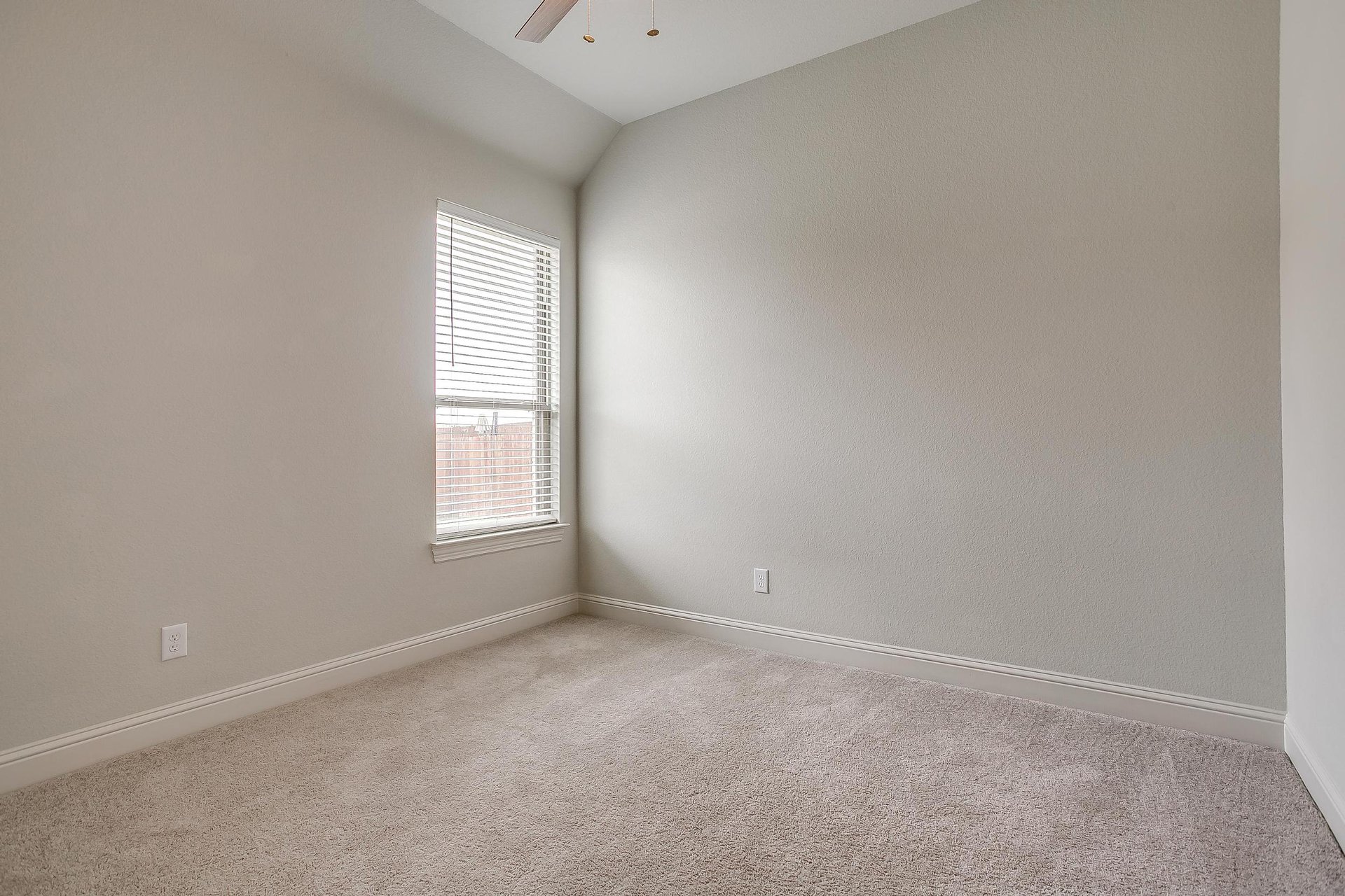 An image that shows 124 Sapphire Lane (3 Of 38)