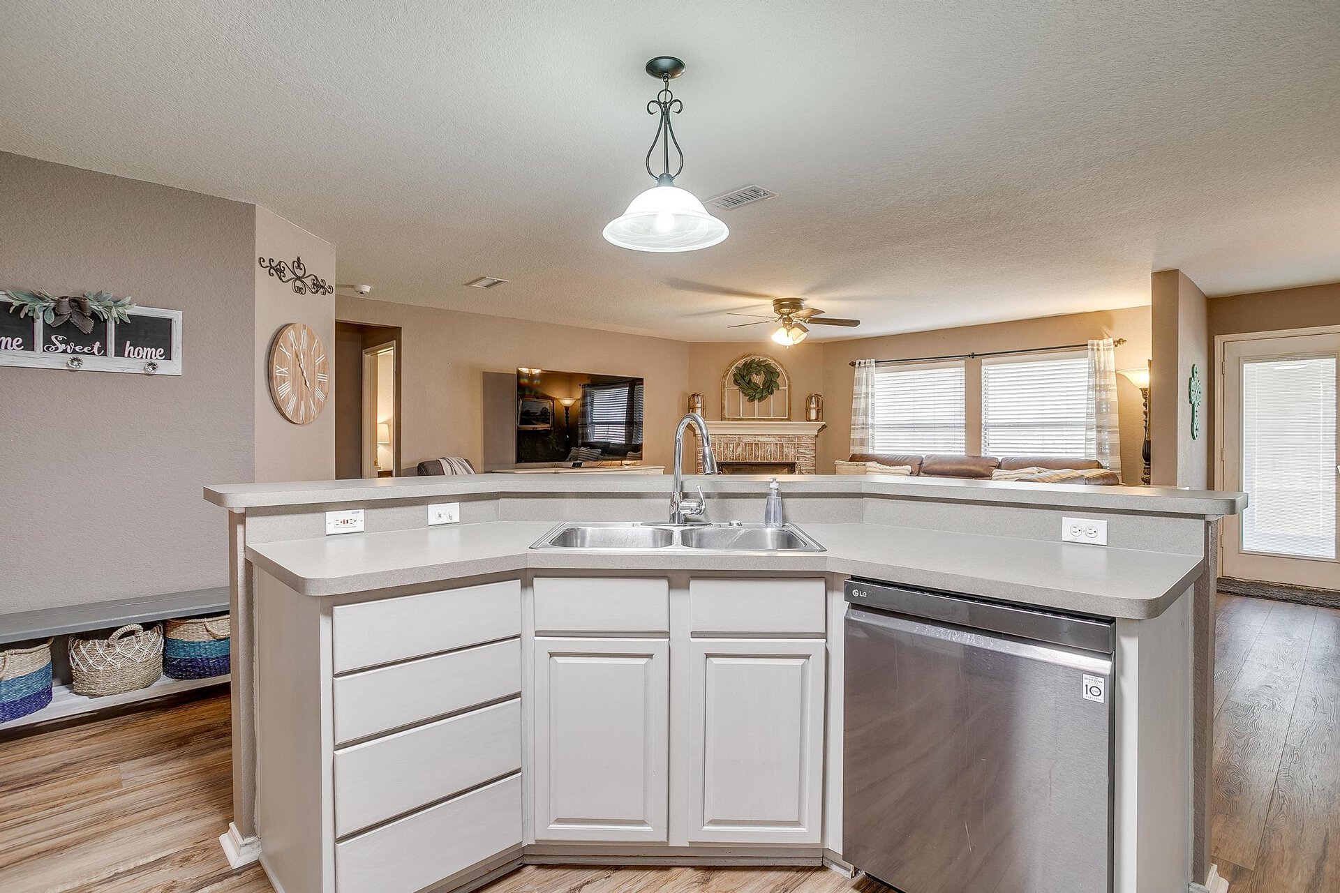 An image that shows 1016 Heberle Drive (19 Of 41)