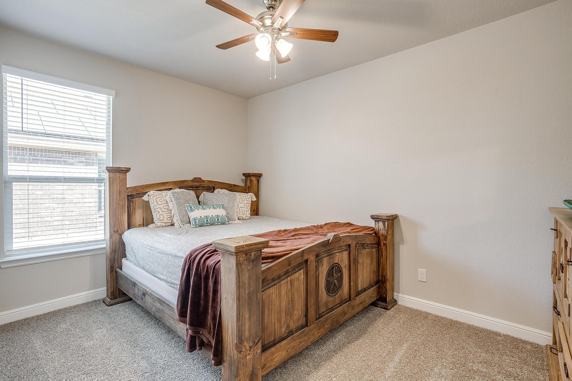 An image that shows 1406 Pleasanton Rd. (34 Of 50)