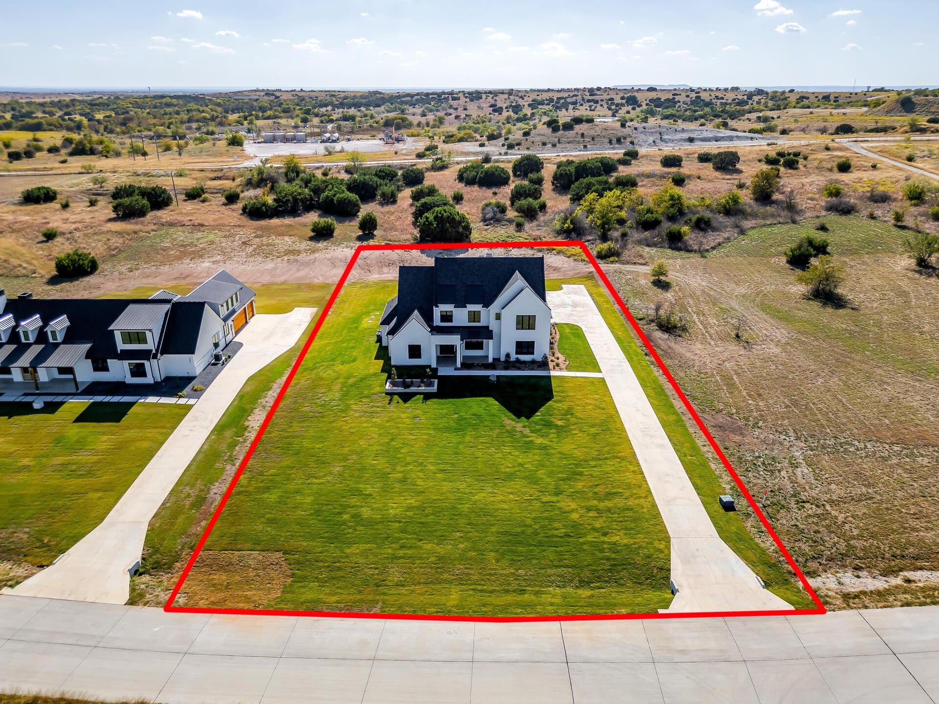 An image that shows 2200 Cotton Tail Way (1 Of 102)