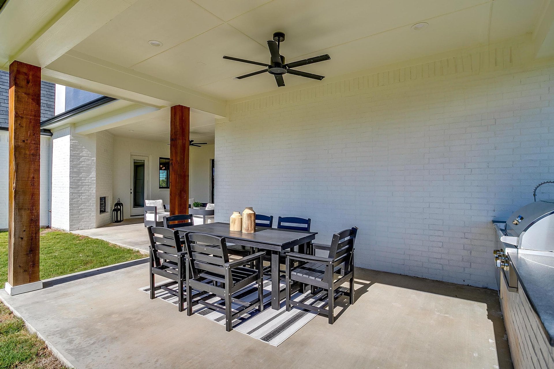 An image that shows 2200 Cotton Tail Way (101 Of 102)