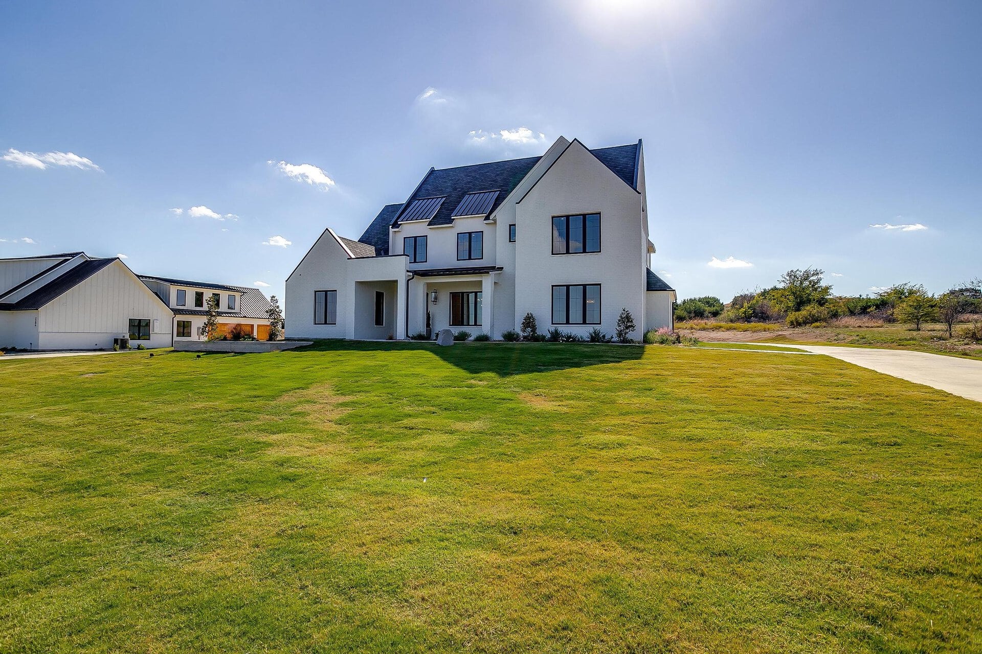 An image that shows 2200 Cotton Tail Way (13 Of 102)